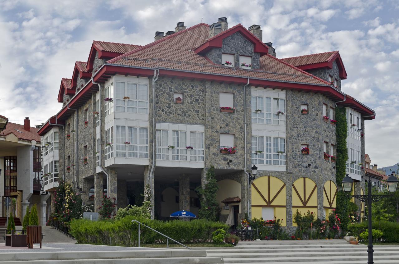 Hotel Presa Riaño Kültér fotó